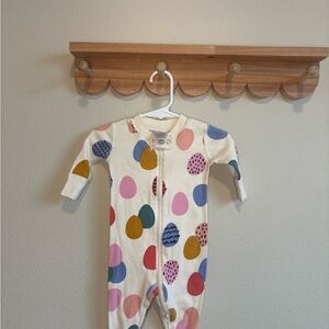 Hanna Andersson Cream Zip One-Piece with Multicolor Egg Dots